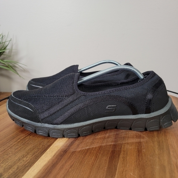 Skechers Walking Slip on Relaxed Fit Memory Foam Air Cooled Black Flats Size 10 - Picture 9 of 17